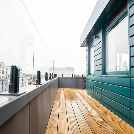 Luxe & Stylish 1 & 2 Bed Flats Near Heathrow, Legoland, & Windsor سلوف المظهر الخارجي الصورة